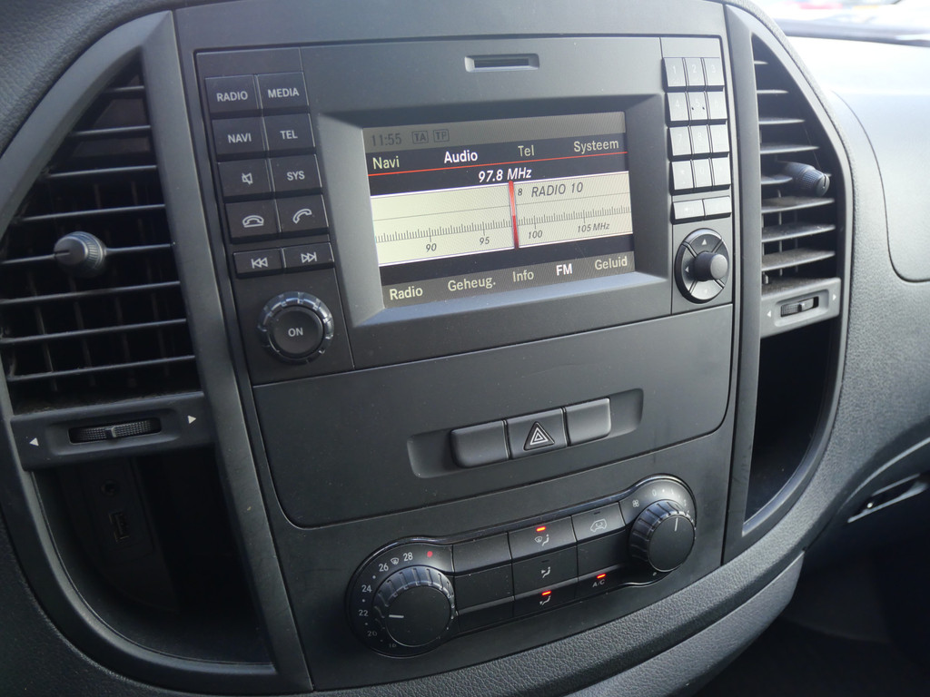 Mercedes-Benz Vito 111 CDI EXTRA LANG | LEER | NAVI | CRUISE | 2X SCHUIFDEUR | TREKHAAK | NIEUWE APK!! 32987188-12.jpg | Autobedrijf Wil van der Tol