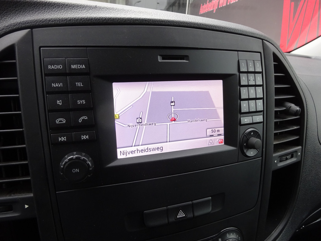 Mercedes-Benz Vito 111 CDI EXTRA LANG | LEER | NAVI | CRUISE | 2X SCHUIFDEUR | TREKHAAK | NIEUWE APK!! 32987188-13.jpg | Autobedrijf Wil van der Tol