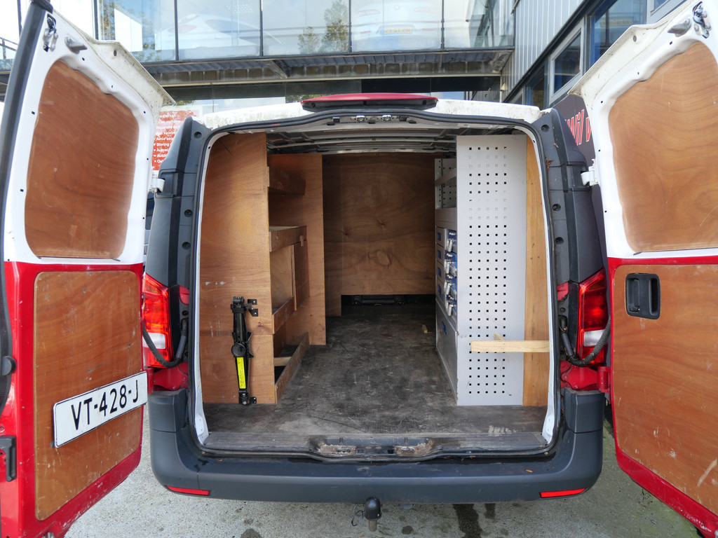 Mercedes-Benz Vito 111 CDI EXTRA LANG | LEER | NAVI | CRUISE | 2X SCHUIFDEUR | TREKHAAK | NIEUWE APK!! 32987188-17.jpg | Autobedrijf Wil van der Tol