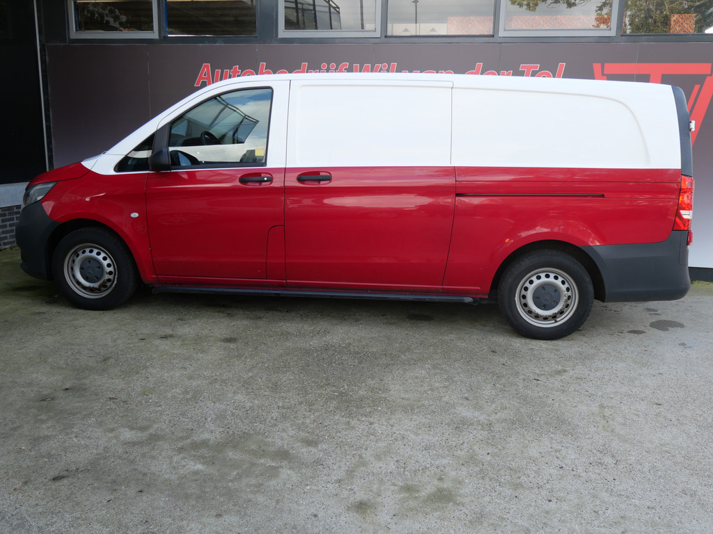 Mercedes-Benz Vito 111 CDI EXTRA LANG | LEER | NAVI | CRUISE | 2X SCHUIFDEUR | TREKHAAK | NIEUWE APK!! 32987188-2.jpg | Autobedrijf Wil van der Tol