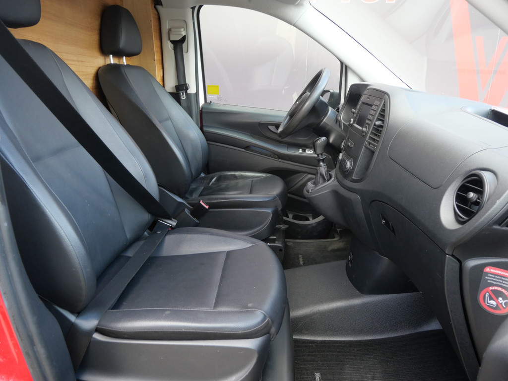 Mercedes-Benz Vito 111 CDI EXTRA LANG | LEER | NAVI | CRUISE | 2X SCHUIFDEUR | TREKHAAK | NIEUWE APK!! 32987188-5.jpg | Autobedrijf Wil van der Tol