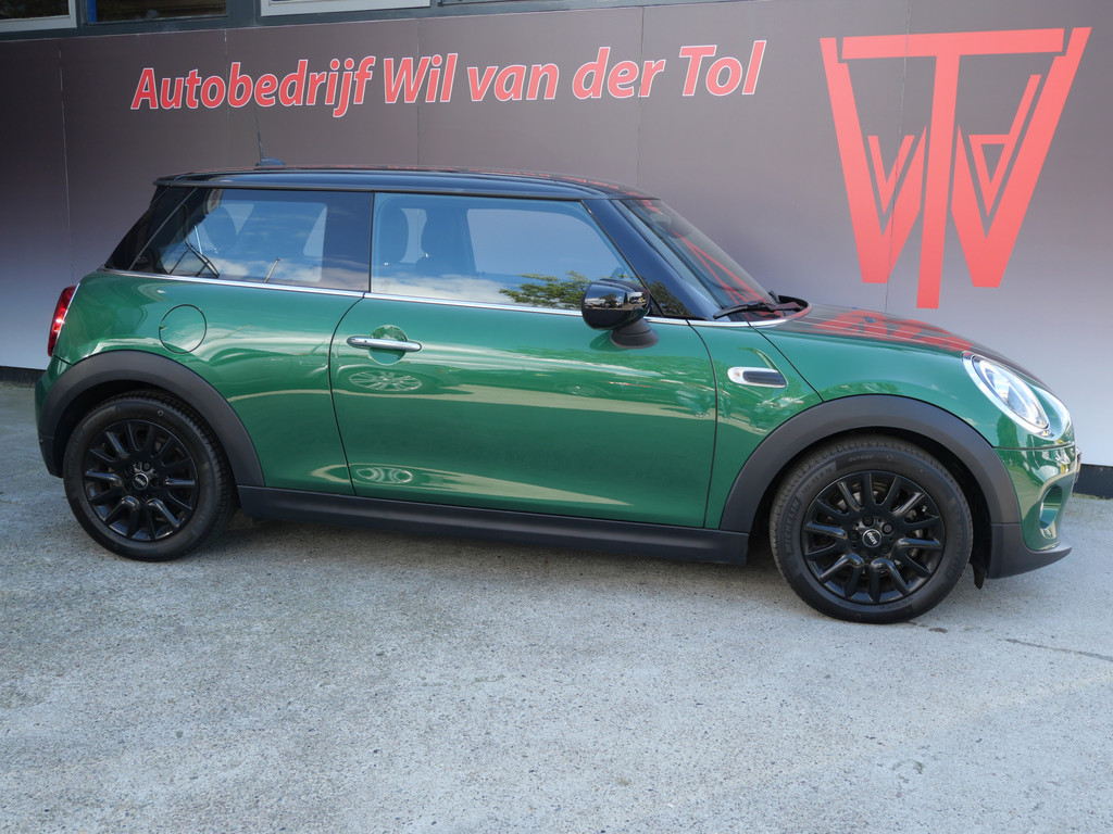 MINI Cooper 1.5 CHILI EDITION | NAVIGATIE | KEYLESS | LED | CRUISE | UNION JACK | APK 9-2027!! 33697063-0.jpg | Autobedrijf Wil van der Tol