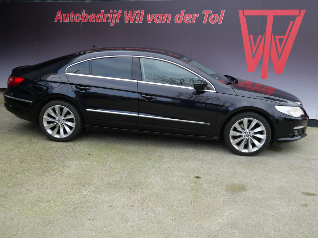 Volkswagen Passat CC 1.8 TSI | NAVIGATIE | XENON | 18 INCH | NL-AUTO | DEALER O-H!! 42876881-0.jpg | Autobedrijf Wil van der Tol