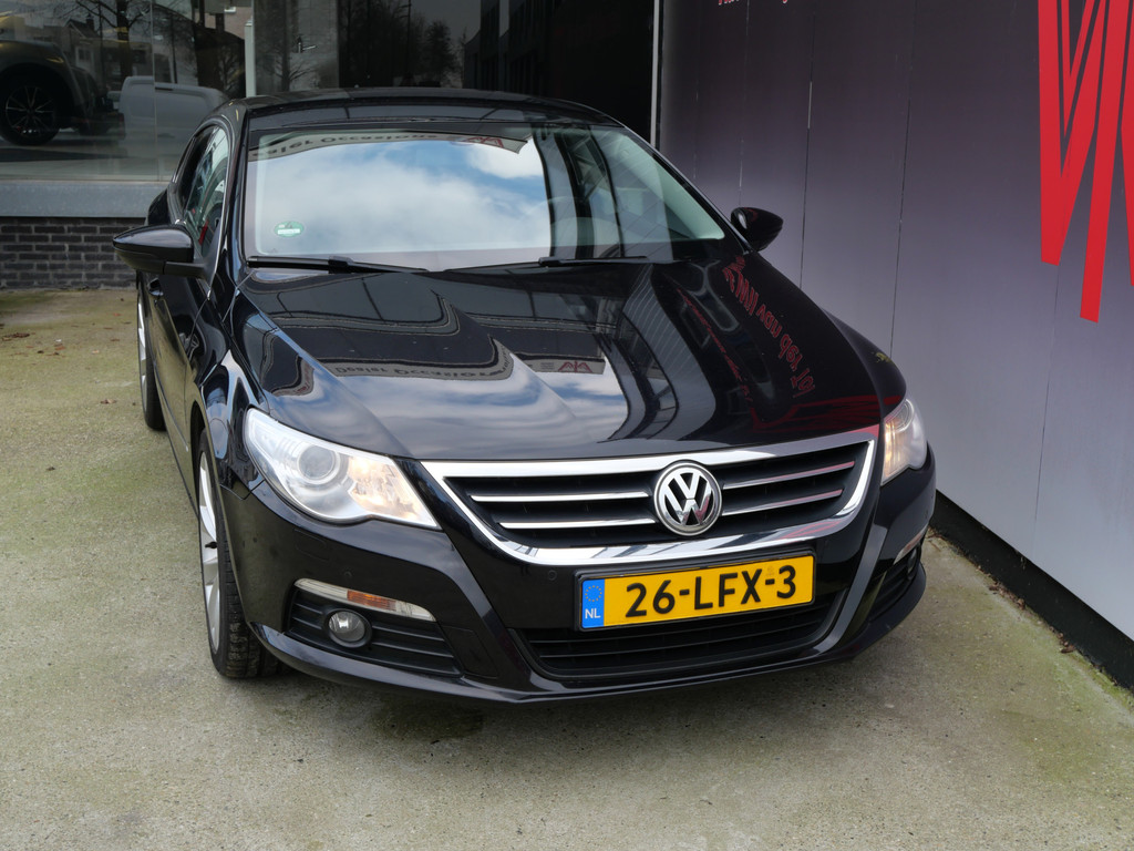 Volkswagen Passat CC 1.8 TSI | NAVIGATIE | XENON | 18 INCH | NL-AUTO | DEALER O-H!! 42876881-1.jpg | Autobedrijf Wil van der Tol