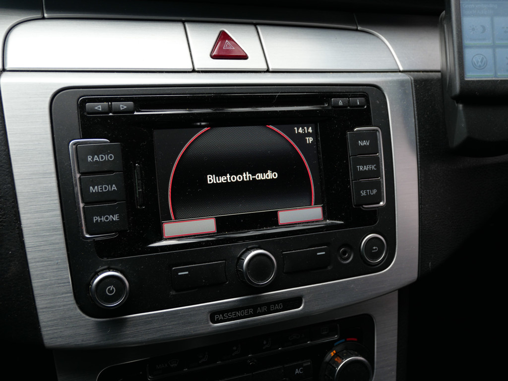 Volkswagen Passat CC 1.8 TSI | NAVIGATIE | XENON | 18 INCH | NL-AUTO | DEALER O-H!! 42876881-12.jpg | Autobedrijf Wil van der Tol