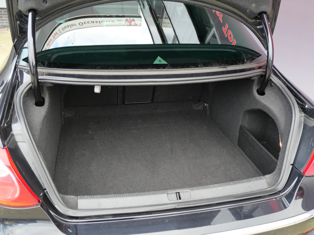 Volkswagen Passat CC 1.8 TSI | NAVIGATIE | XENON | 18 INCH | NL-AUTO | DEALER O-H!! 42876881-7.jpg | Autobedrijf Wil van der Tol
