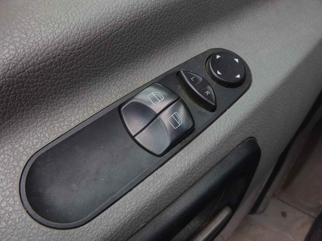 Mercedes-Benz Sprinter 214 2.2 CDI EURO 6! | AIRCO | NAVIGATIE | CRUISE | TREKHAAK | 3-ZITS | NIEUWE APK!! 46919618-9.jpg | Autobedrijf Wil van der Tol