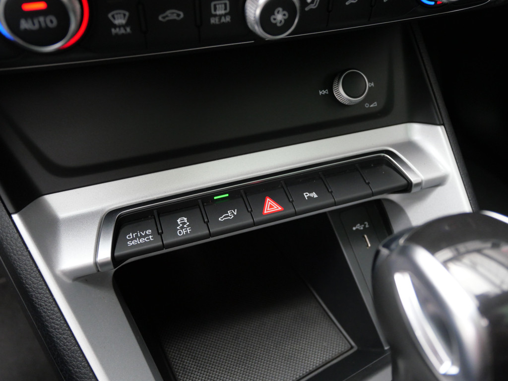 Audi Q3 45 TFSIe EDITION | PANORAMA | B&O | A.C.C. | CAMERA | PLUG IN HYBRID | ALL-IN!! 47179947-19.jpg | Autobedrijf Wil van der Tol