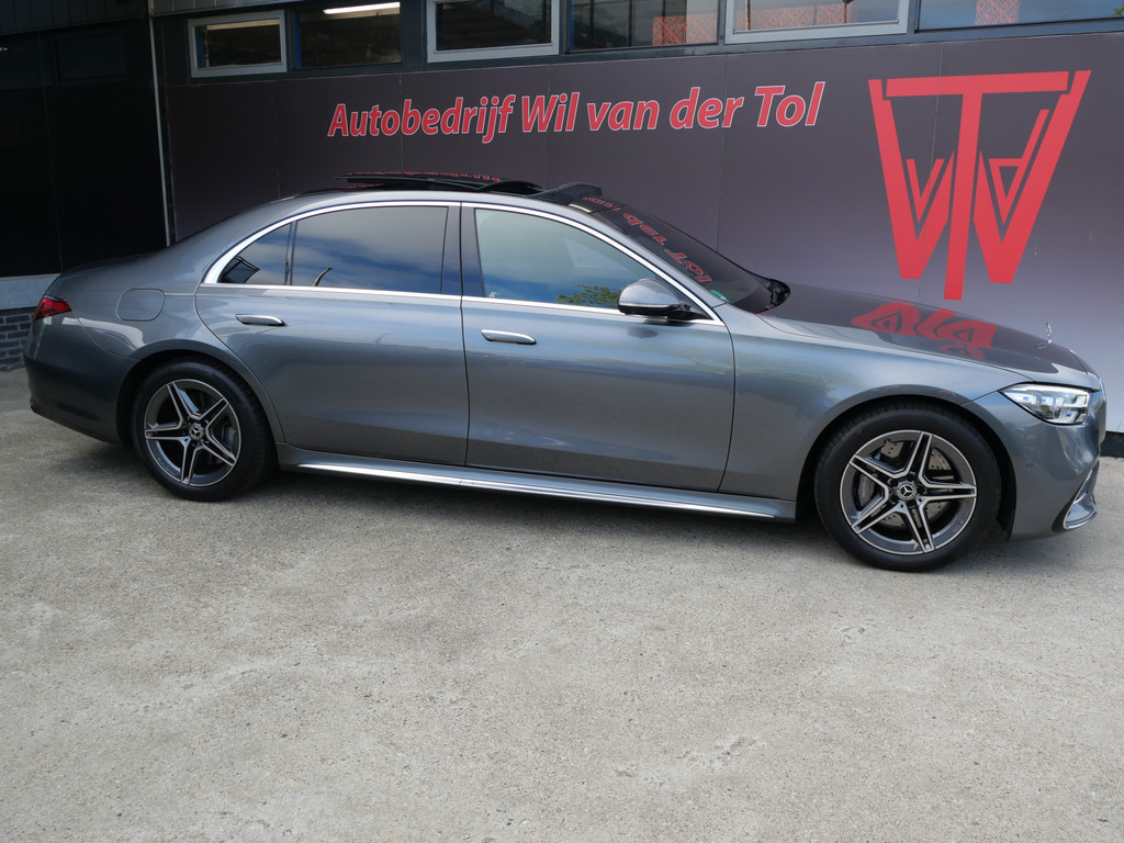 Mercedes-Benz S-Klasse 580e LANG | AMG | PANO | SOFTCLOSE | NL-AUTO | MASSAGE | 3D DISPLAY | LUCHTVERING!! 49636152-1.jpg | Autobedrijf Wil van der Tol