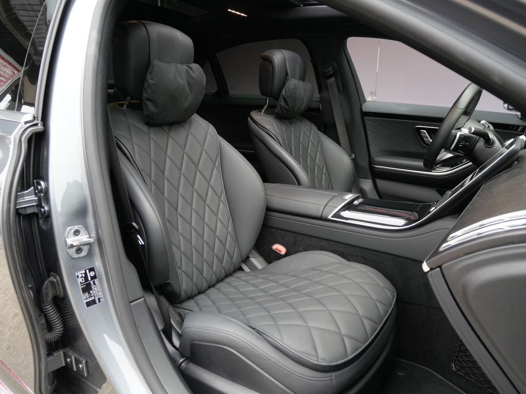 Mercedes-Benz S-Klasse 580e LANG | AMG | PANO | SOFTCLOSE | NL-AUTO | MASSAGE | 3D DISPLAY | LUCHTVERING!! 49636152-11.jpg | Autobedrijf Wil van der Tol