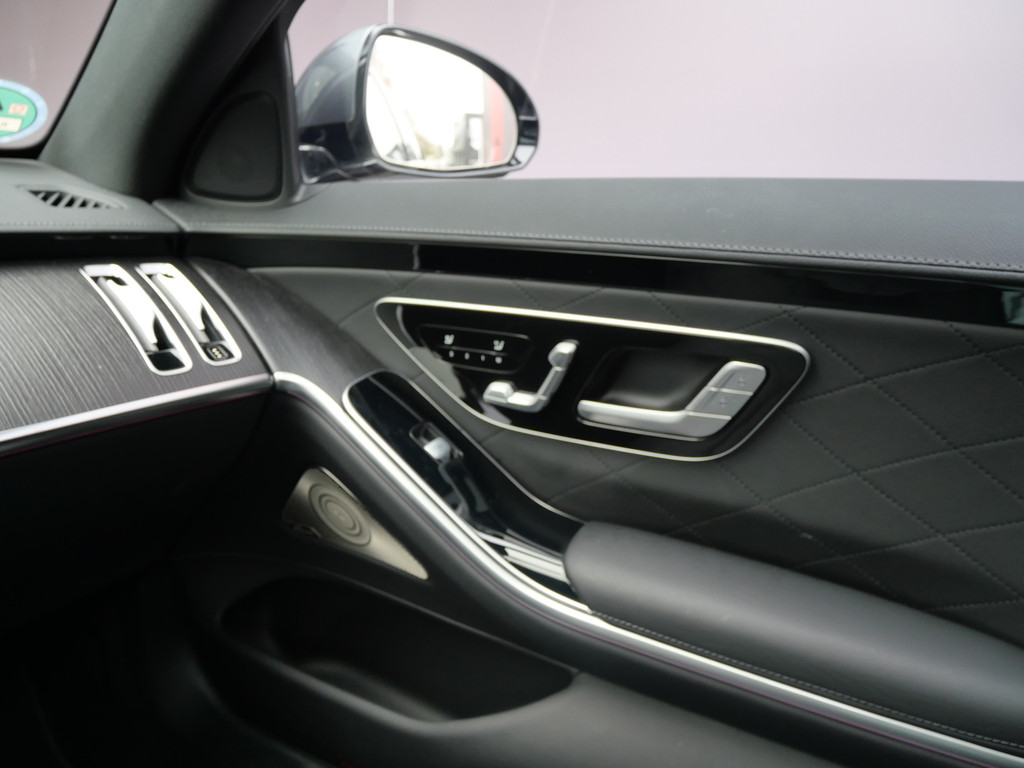 Mercedes-Benz S-Klasse 580e LANG | AMG | PANO | SOFTCLOSE | NL-AUTO | MASSAGE | 3D DISPLAY | LUCHTVERING!! 49636152-35.jpg | Autobedrijf Wil van der Tol