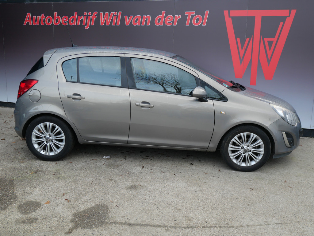 Opel Corsa 1.4 16V COSMO | 5-DRS | CLIMA | CRUISE | NAVI | 1e EIGENAAR | APK 09-2026!! 50100339-0.jpg | Autobedrijf Wil van der Tol
