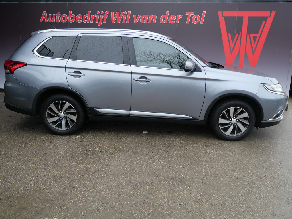 Mitsubishi Outlander 2.0 EDITION | AUTOMAAT | CAMERA | NAVI | TREKHAAK | ALL-SEASON | ALL-IN!! 50154158-0.jpg | Autobedrijf Wil van der Tol
