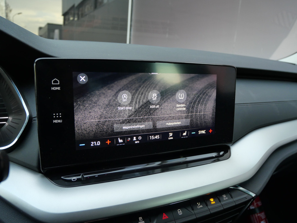 Škoda Octavia Combi 1.0 e-TSI BUSINESS EDITION | AUTOMAAT | LED | TREKHAAK | BTW-AUTO!! 50259008-17.jpg | Autobedrijf Wil van der Tol