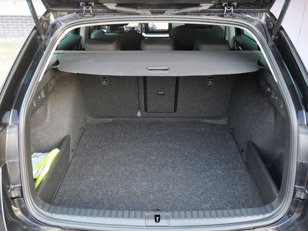 Škoda Octavia Combi 1.0 e-TSI BUSINESS EDITION | AUTOMAAT | LED | TREKHAAK | BTW-AUTO!! 50259008-7.jpg | Autobedrijf Wil van der Tol