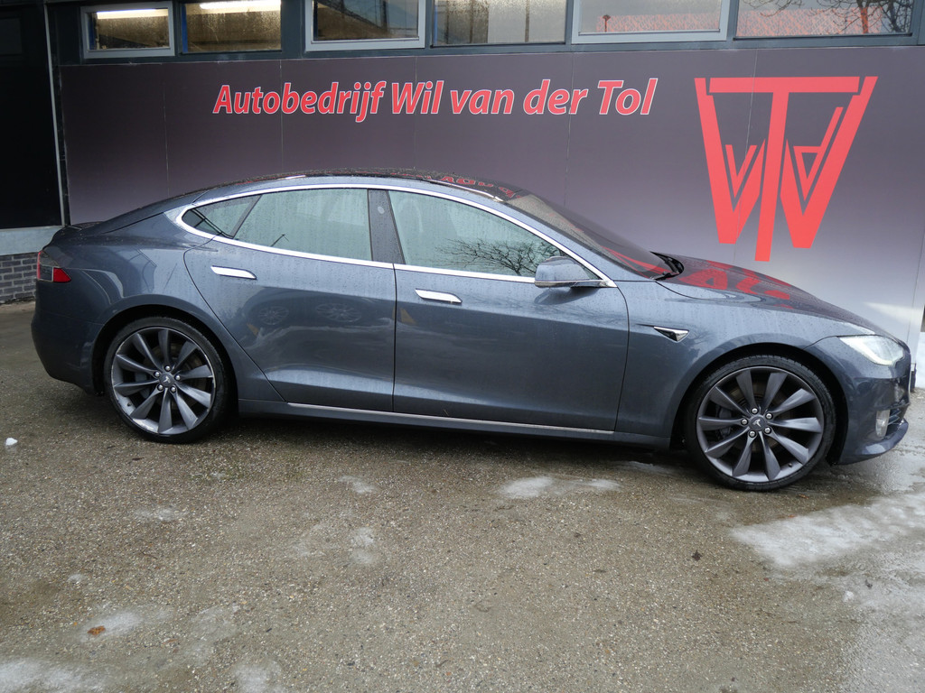 Tesla Model S 75D BASE | PANORAMA DAK | 20 INCH | AUTOPILOT | NL-AUTO | BTW-AUTO!! 50331642-0.jpg | Autobedrijf Wil van der Tol