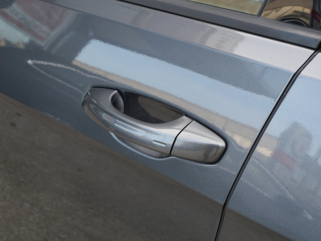 Volkswagen Golf 1.5 TSI R-LINE | AUTOMAAT | KEYLESS | LEER | VIRTUAL | ADAPT. CRUISE | NL-AUTO!! 50662024-10.jpg | Autobedrijf Wil van der Tol