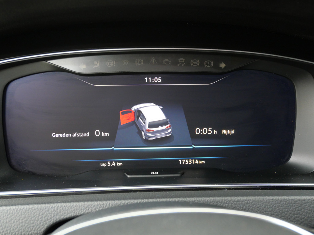 Volkswagen Golf 1.5 TSI R-LINE | AUTOMAAT | KEYLESS | LEER | VIRTUAL | ADAPT. CRUISE | NL-AUTO!! 50662024-21.jpg | Autobedrijf Wil van der Tol