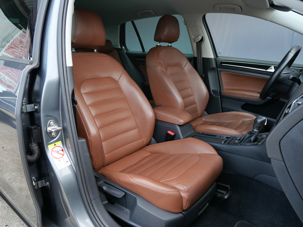 Volkswagen Golf 1.5 TSI R-LINE | AUTOMAAT | KEYLESS | LEER | VIRTUAL | ADAPT. CRUISE | NL-AUTO!! 50662024-4.jpg | Autobedrijf Wil van der Tol