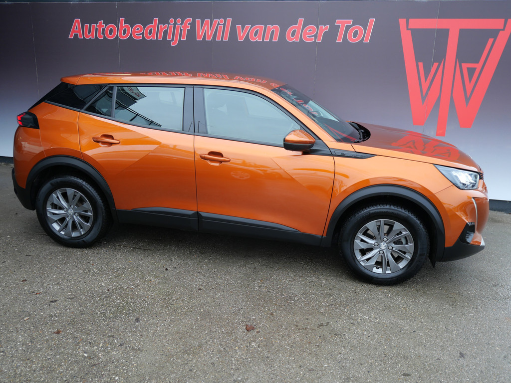 Peugeot e-2008 EV ACTIVE PACK 50 kWh | CARPLAY | CRUISE | CAMERA | CLIMA | SOH 92% | NL-AUTO!! 50845495-0.jpg | Autobedrijf Wil van der Tol
