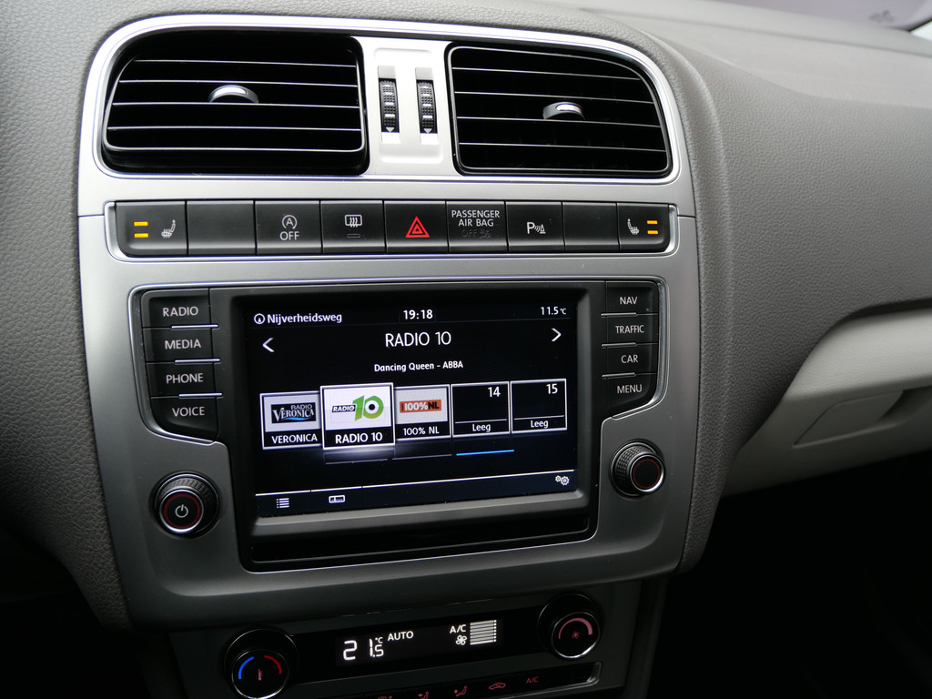 Volkswagen Polo 1.2 TSI BEATS R-LINE | CRUISE | NAVIGATIE | LED | ALCANTARA | GAAF!! 51555992-11.jpg | Autobedrijf Wil van der Tol