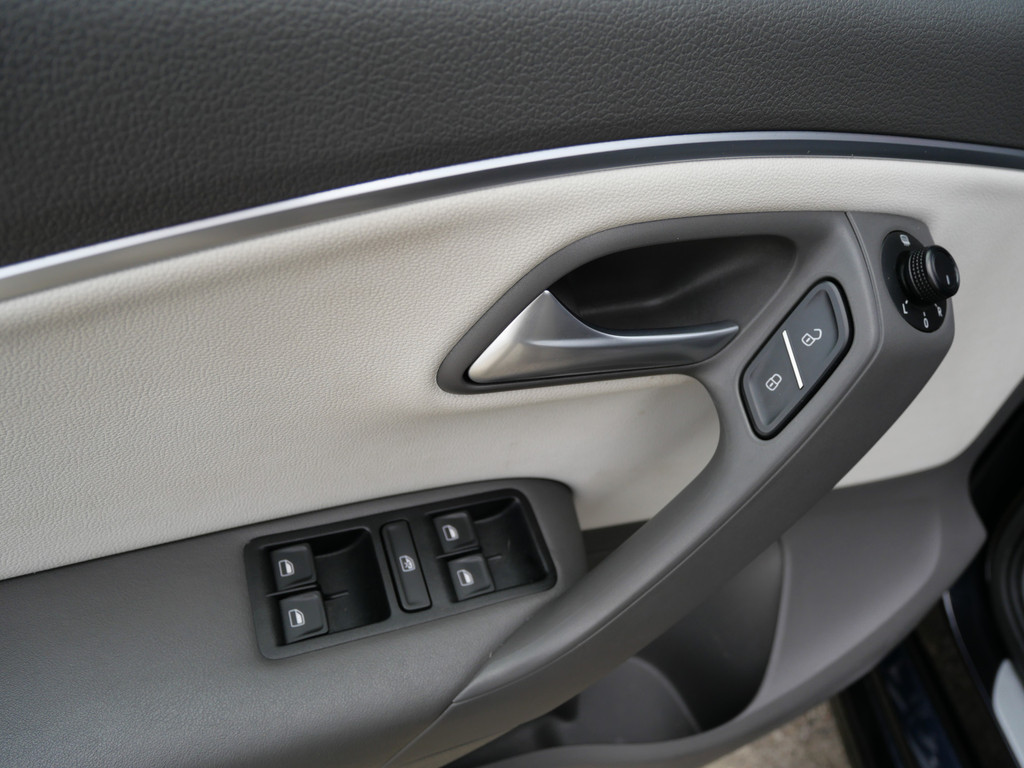 Volkswagen Polo 1.2 TSI BEATS R-LINE | CRUISE | NAVIGATIE | LED | ALCANTARA | GAAF!! 51555992-15.jpg | Autobedrijf Wil van der Tol