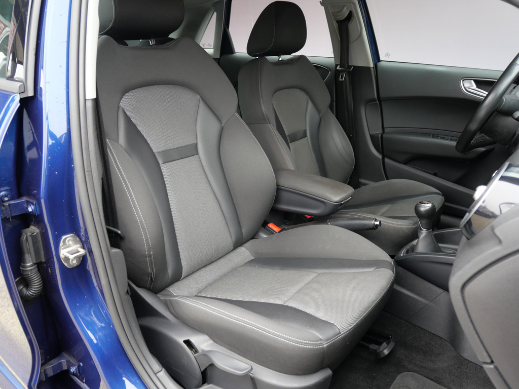 Audi A1 Sportback 1.0 TFSI S-LINE | NAVI | CLIMA | ALL-SEASON | RIEM V.V | ALL-IN!! 51887231-2.jpg | Autobedrijf Wil van der Tol