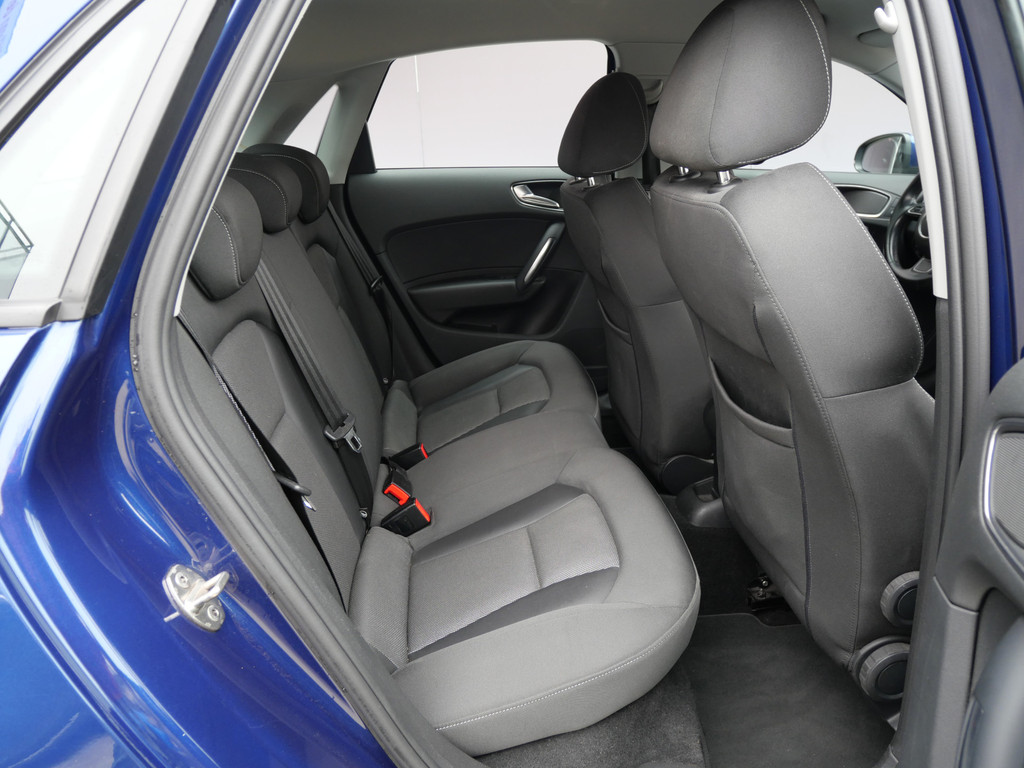 Audi A1 Sportback 1.0 TFSI S-LINE | NAVI | CLIMA | ALL-SEASON | RIEM V.V | ALL-IN!! 51887231-3.jpg | Autobedrijf Wil van der Tol