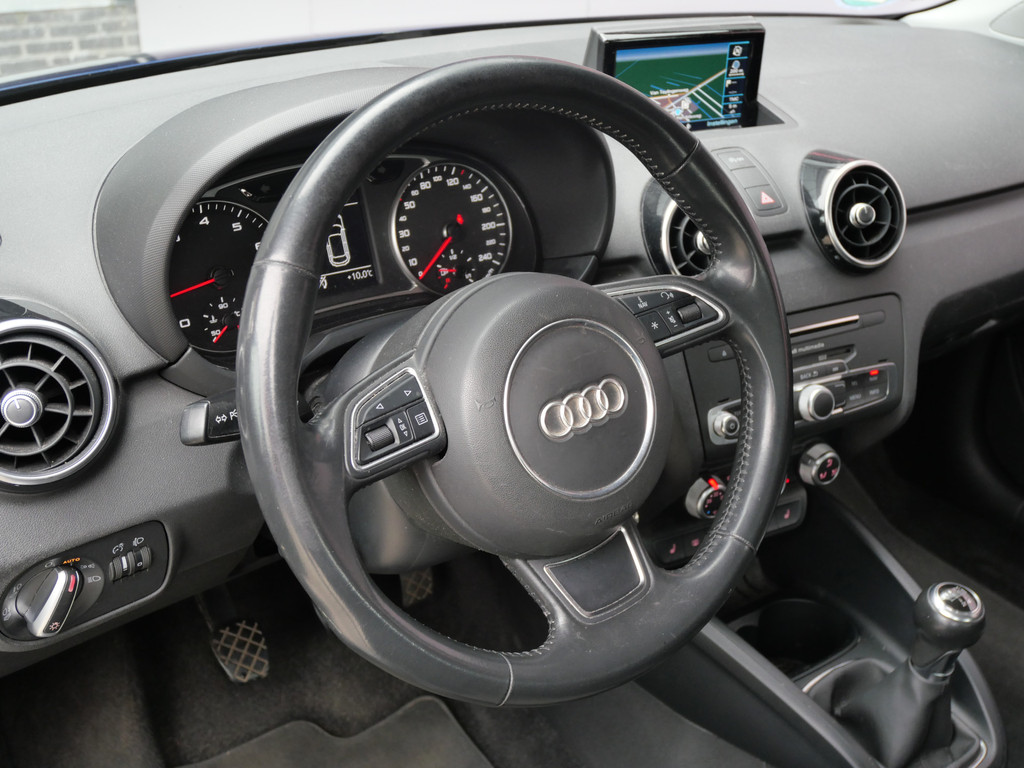 Audi A1 Sportback 1.0 TFSI S-LINE | NAVI | CLIMA | ALL-SEASON | RIEM V.V | ALL-IN!! 51887231-9.jpg | Autobedrijf Wil van der Tol