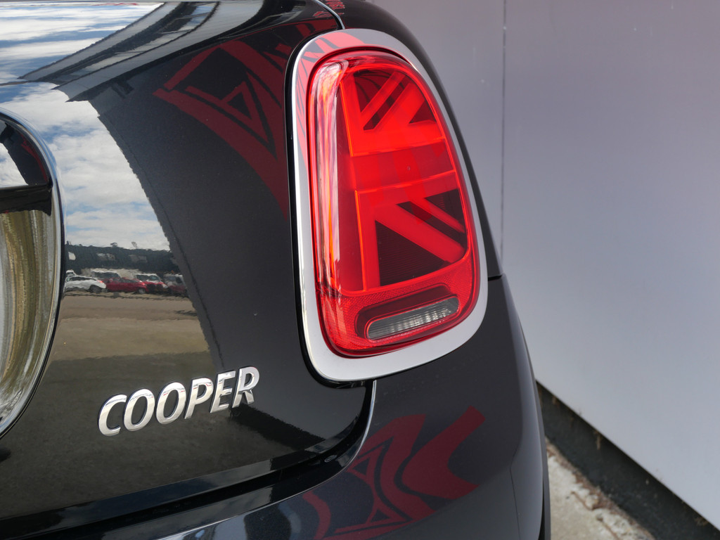 MINI Cooper Cabrio 1.5 | AUTOMAAT | LED | HALF-LEER | FACELIFT | BTW-AUTO!! 52476263-11.jpg | Autobedrijf Wil van der Tol