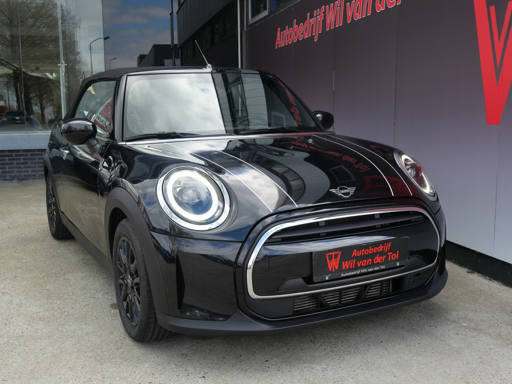 MINI Cooper Cabrio 1.5 | AUTOMAAT | LED | HALF-LEER | FACELIFT | BTW-AUTO!! 52476263-2.jpg | Autobedrijf Wil van der Tol
