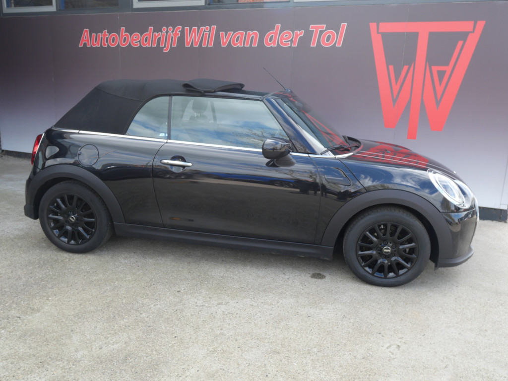 MINI Cooper Cabrio 1.5 | AUTOMAAT | LED | HALF-LEER | FACELIFT | BTW-AUTO!! 52476263-25.jpg | Autobedrijf Wil van der Tol