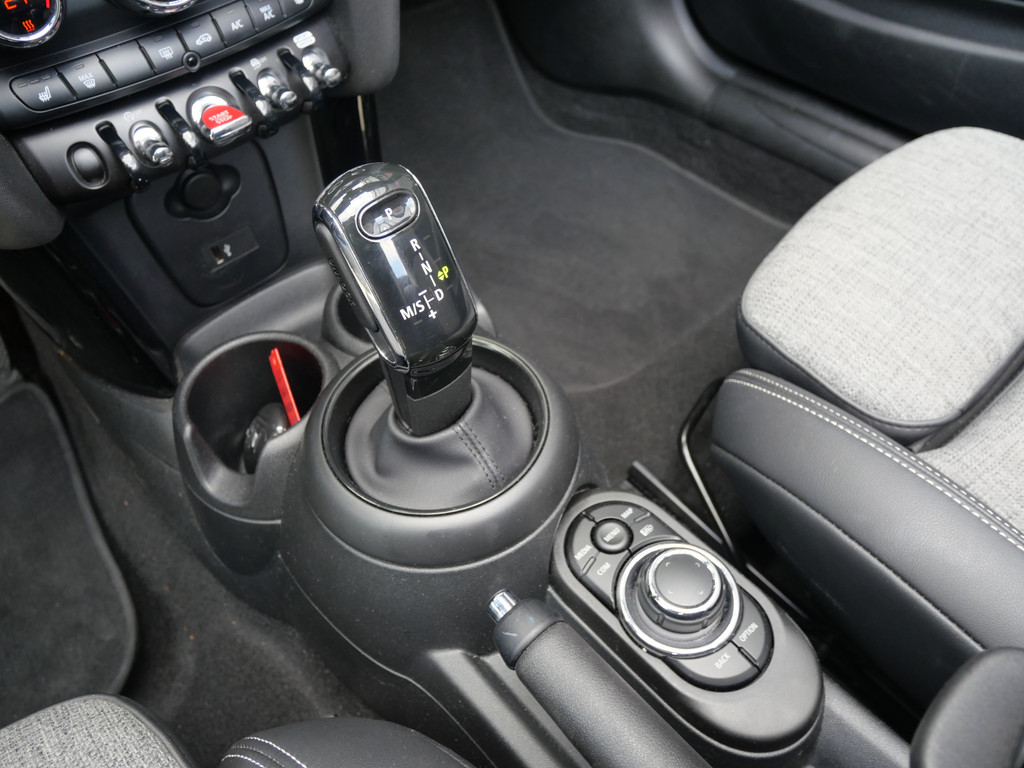 MINI Cooper Cabrio 1.5 | AUTOMAAT | LED | HALF-LEER | FACELIFT | BTW-AUTO!! 52476263-9.jpg | Autobedrijf Wil van der Tol