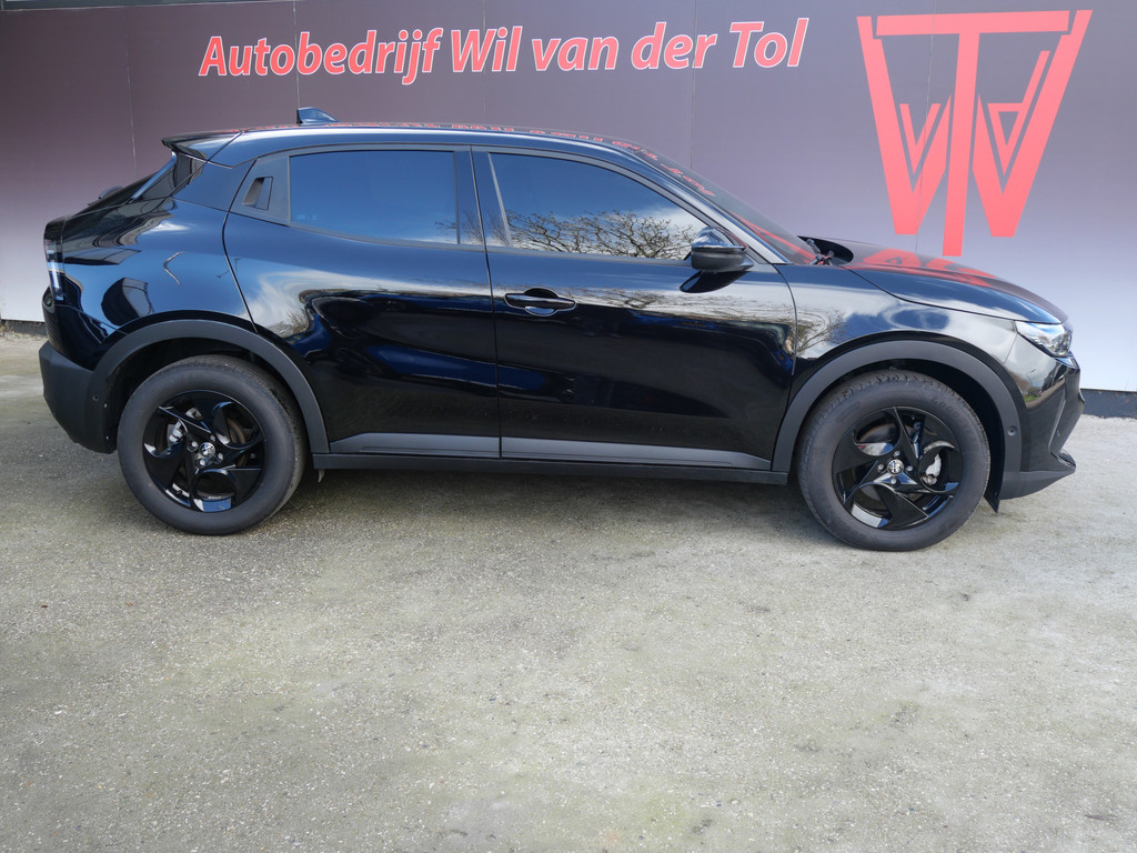 Alfa Romeo Junior 1.2 TURBO HYBRID IBRIDA | A.C.C. | CARPLAY | CAMERA | KEYLESS | ELEK KLEP!! 52588055-0.jpg | Autobedrijf Wil van der Tol