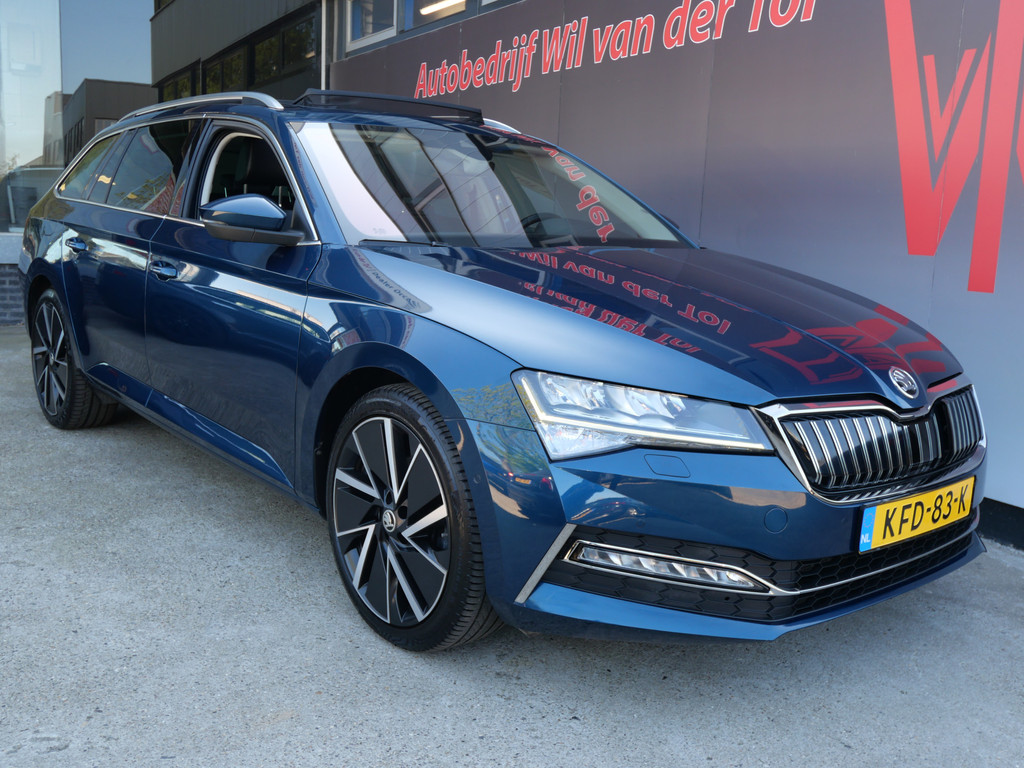 Škoda Superb Combi 1.4 TSI iV STYLE BUSINESS | PANORAMA | LEER | TREKHAAK | PHEV | BTW-AUTO!! 52610999-0.jpg | Autobedrijf Wil van der Tol