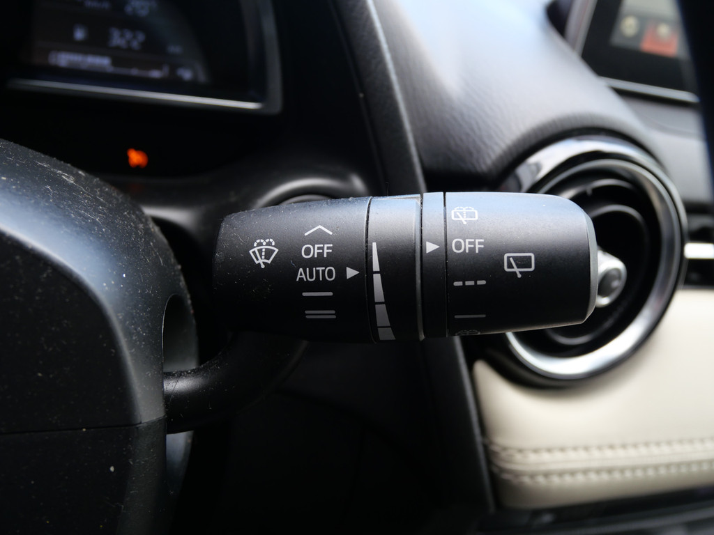 Mazda 2 1.5 Skyactiv-G GT-M | AUTOMAAT | LEER | LED | CRUISE | NAVIGATIE | NL-AUTO!! 53031413-13.jpg | Autobedrijf Wil van der Tol