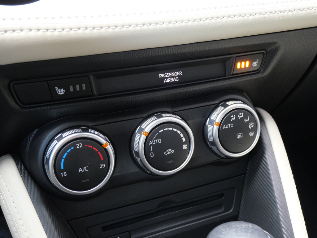 Mazda 2 1.5 Skyactiv-G GT-M | AUTOMAAT | LEER | LED | CRUISE | NAVIGATIE | NL-AUTO!! 53031413-14.jpg | Autobedrijf Wil van der Tol