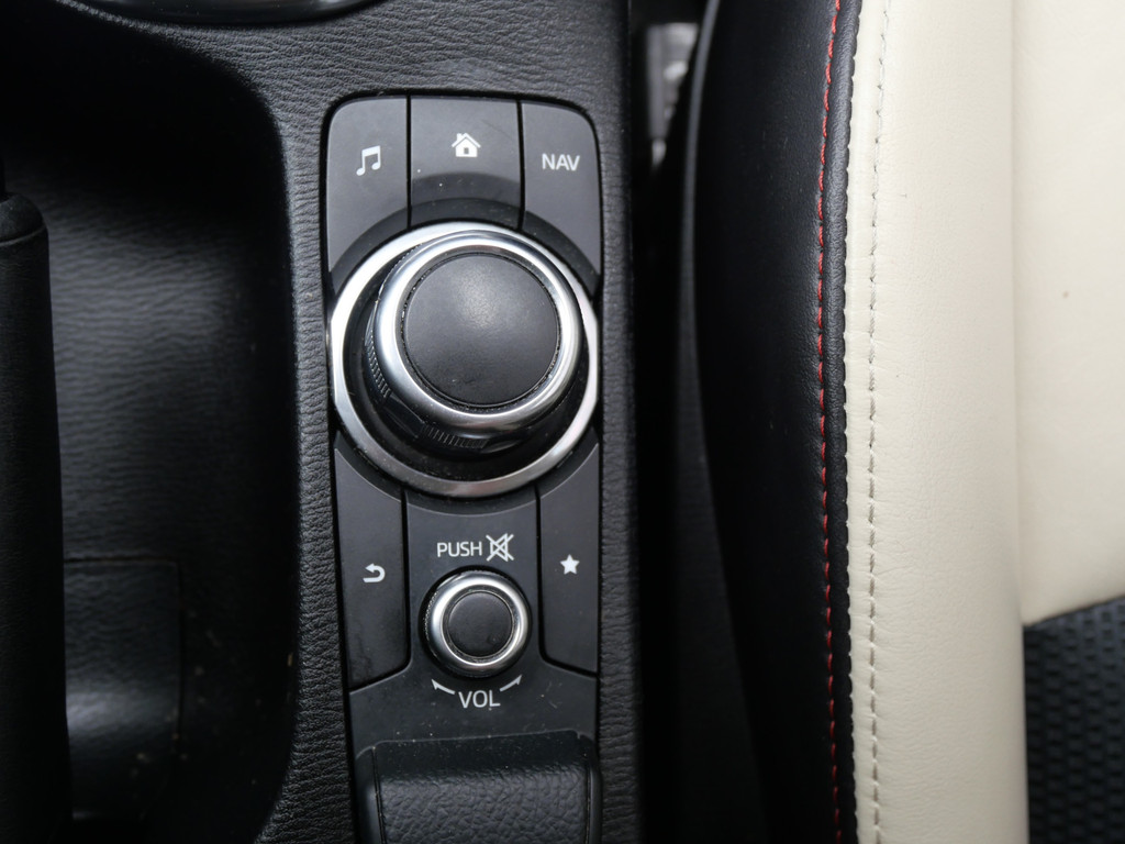 Mazda 2 1.5 Skyactiv-G GT-M | AUTOMAAT | LEER | LED | CRUISE | NAVIGATIE | NL-AUTO!! 53031413-15.jpg | Autobedrijf Wil van der Tol