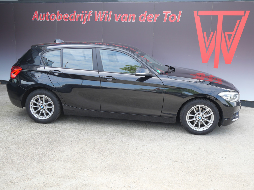 BMW 1 Serie 116i EXECUTIVE | CRUISE | FULL-LED | NAVIGATIE | CLIMA | PDC V+A | ALL-SEASON!! 53305487-0.jpg | Autobedrijf Wil van der Tol