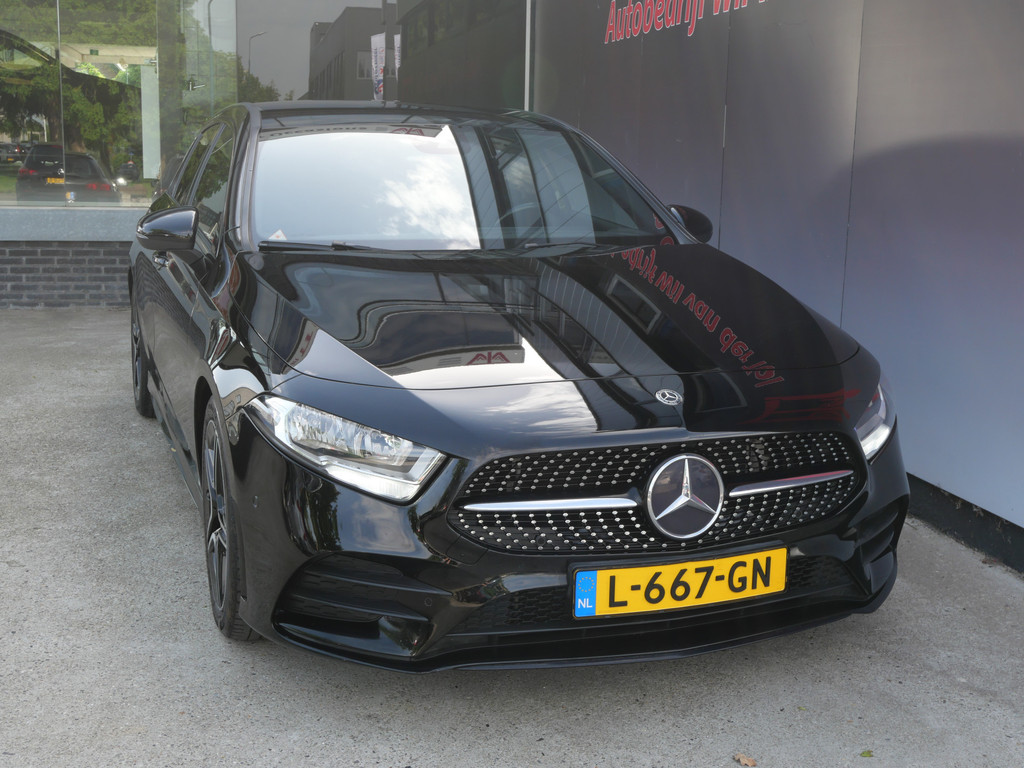 Mercedes-Benz A-Klasse 250 AMG NIGHT EDITION | AUTOMAAT | CAMERA | DIAMOND GRILL | 224 PK!! 53638833-1.jpg | Autobedrijf Wil van der Tol