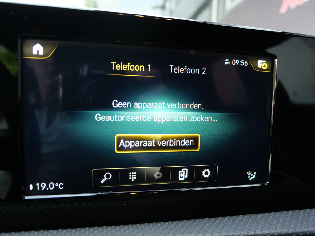 Mercedes-Benz A-Klasse 250 AMG NIGHT EDITION | AUTOMAAT | CAMERA | DIAMOND GRILL | 224 PK!! 53638833-18.jpg | Autobedrijf Wil van der Tol