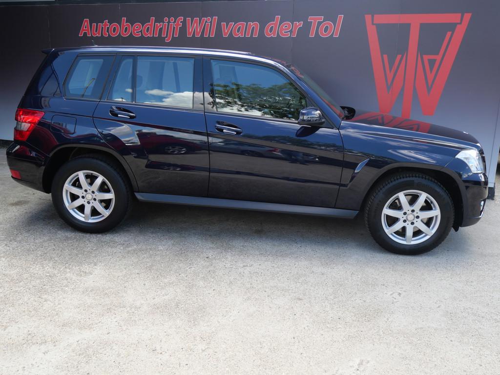 Mercedes-Benz GLK 350 4-MATIC | YOUNGTIMER | DEALER ONDERHOUDEN | ALL-SEASON | NIEUWE APK!! 53973968-0.jpg | Autobedrijf Wil van der Tol