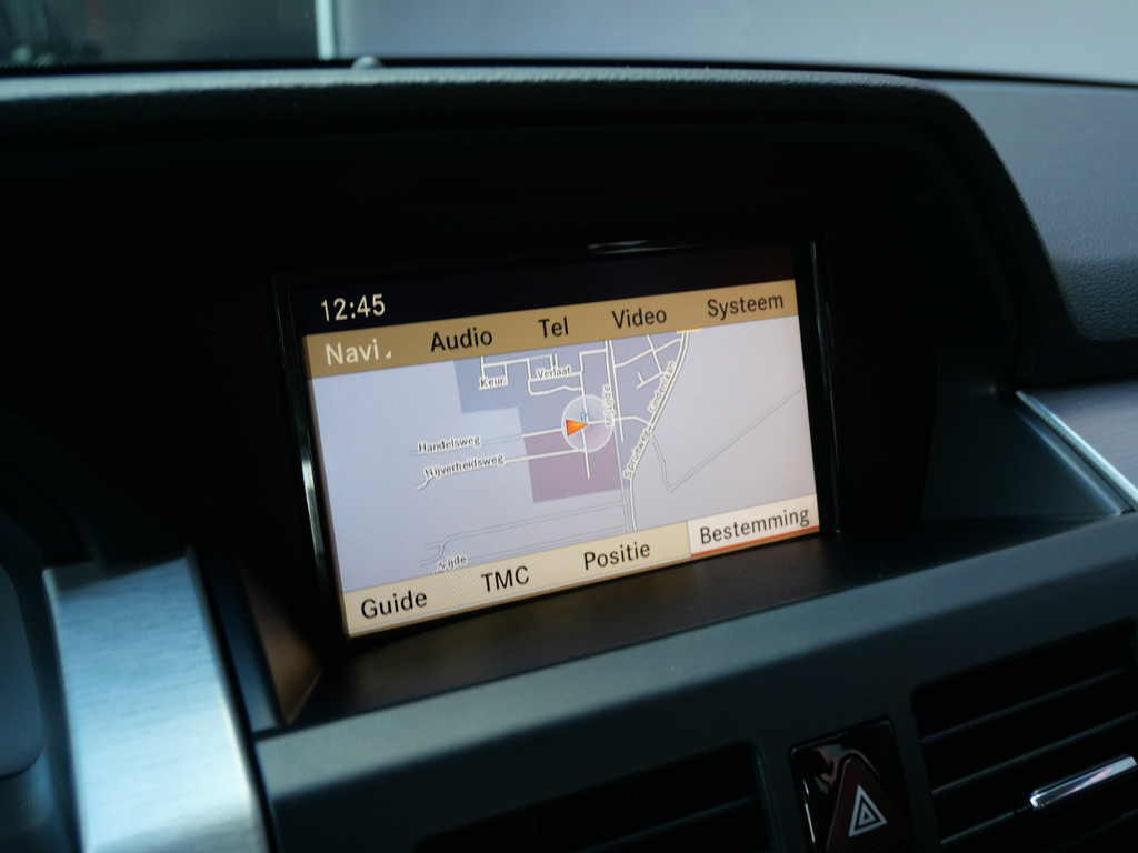 Mercedes-Benz GLK 350 4-MATIC | YOUNGTIMER | DEALER ONDERHOUDEN | ALL-SEASON | NIEUWE APK!! 53973968-16.jpg | Autobedrijf Wil van der Tol