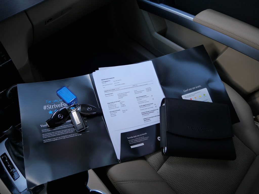 Mercedes-Benz GLK 350 4-MATIC | YOUNGTIMER | DEALER ONDERHOUDEN | ALL-SEASON | NIEUWE APK!! 53973968-20.jpg | Autobedrijf Wil van der Tol