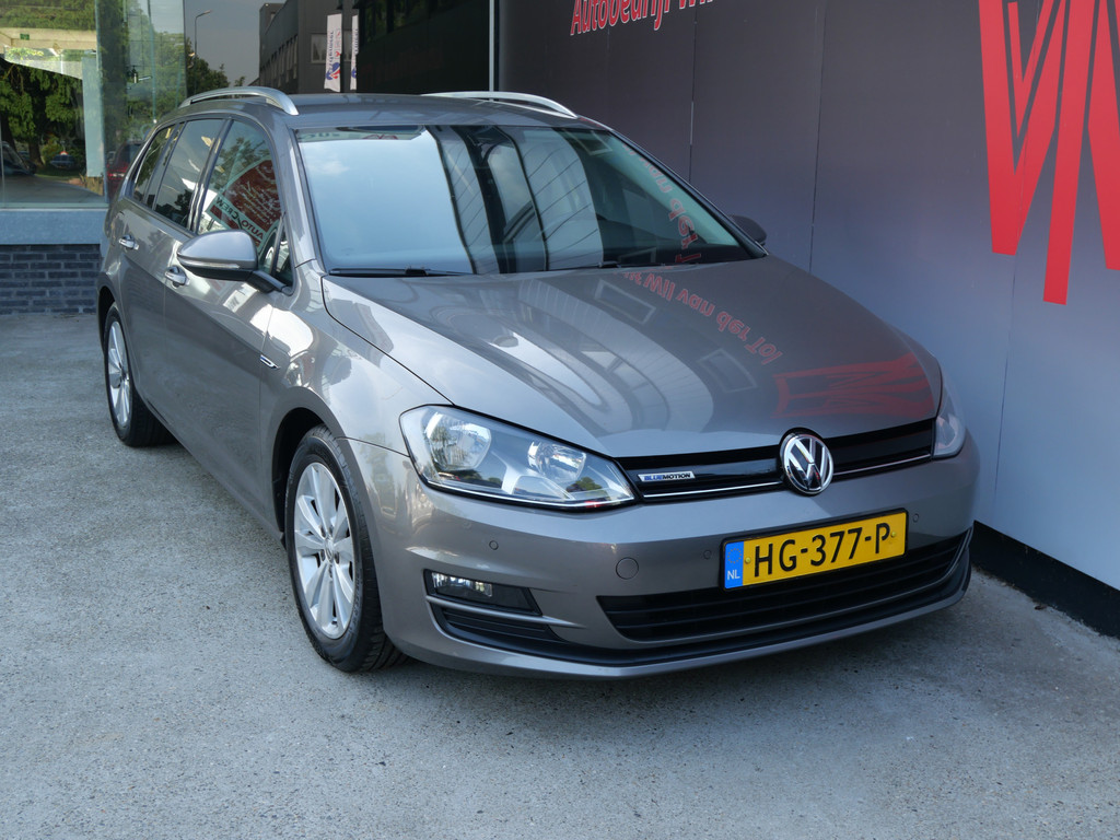 Volkswagen Golf Variant 1.0 TSI COMFORTLINE | NAVI | CRUISE | TREKHAAK | NL-AUTO | NIEUWE APK!! 54302188-1.jpg | Autobedrijf Wil van der Tol