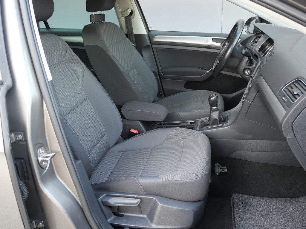 Volkswagen Golf Variant 1.0 TSI COMFORTLINE | NAVI | CRUISE | TREKHAAK | NL-AUTO | NIEUWE APK!! 54302188-19.jpg | Autobedrijf Wil van der Tol