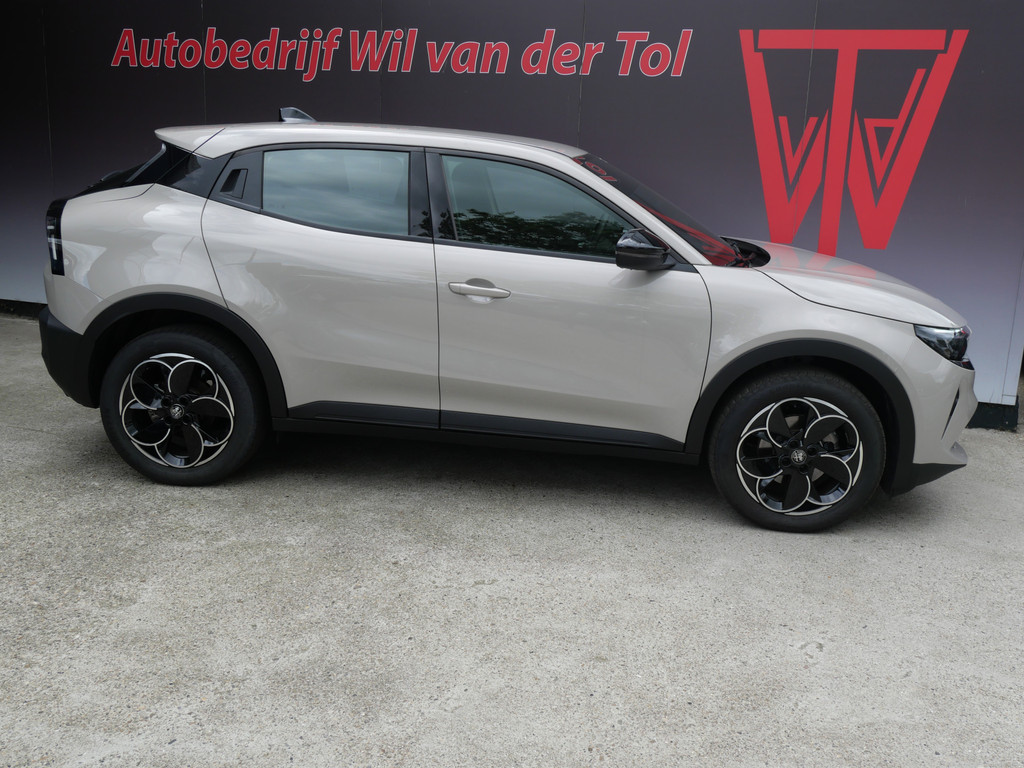 Alfa Romeo Junior ELETTRICA 54 kWh | CARPLAY | A.C.C | CLIMA | LED | BTW | FABRIEKSGARANTIE!! 54304988-0.jpg | Autobedrijf Wil van der Tol