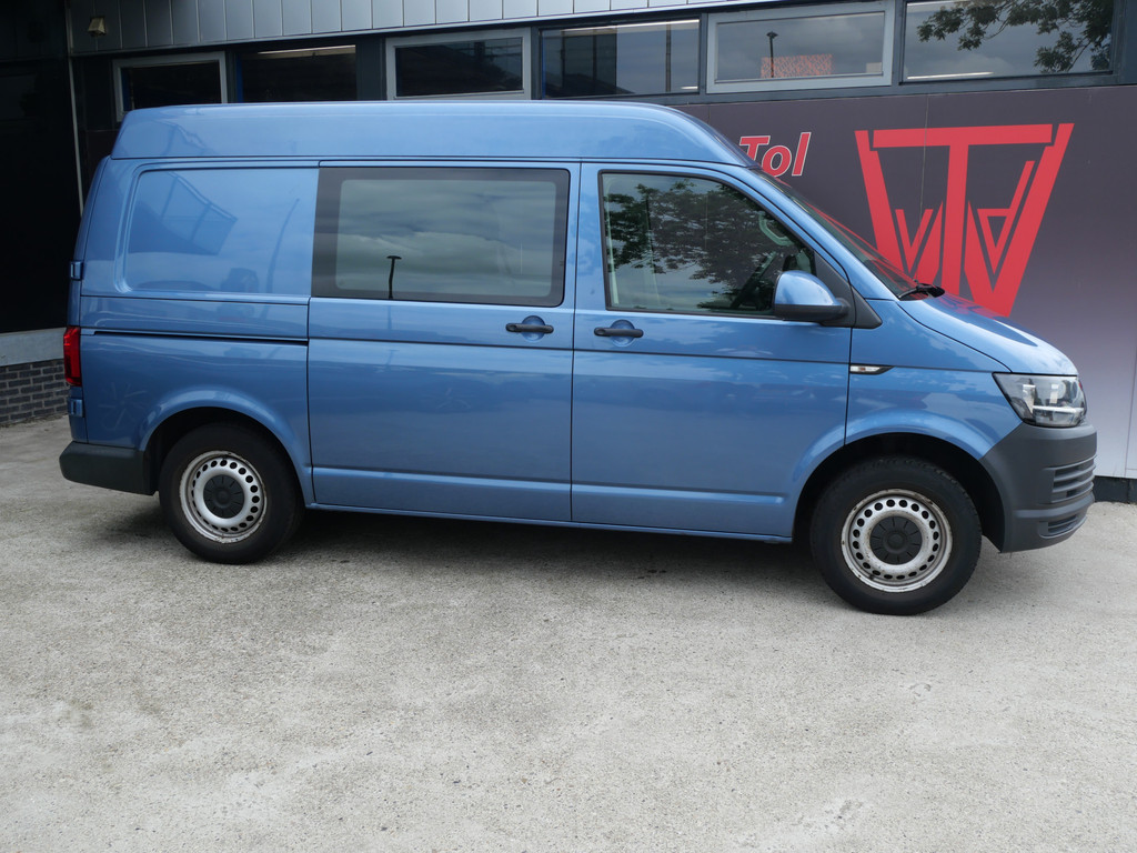 Volkswagen Transporter 2.0 TDI L1H2 TRENDLINE | ROLSTOEL BUS MET LIFT | AUTOMAAT | AIRCO | NL-AUTO!! 54353634-0.jpg | Autobedrijf Wil van der Tol