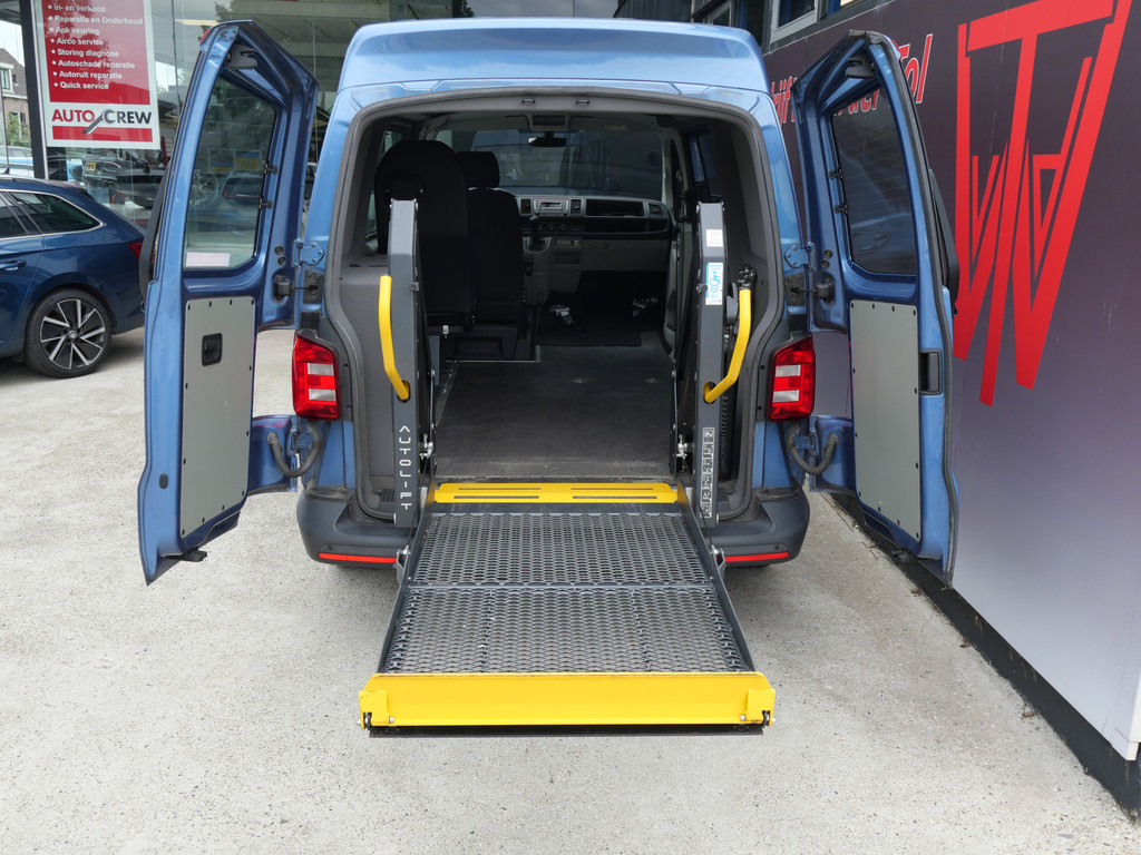 Volkswagen Transporter 2.0 TDI L1H2 TRENDLINE | ROLSTOEL BUS MET LIFT | AUTOMAAT | AIRCO | NL-AUTO!! 54353634-12.jpg | Autobedrijf Wil van der Tol