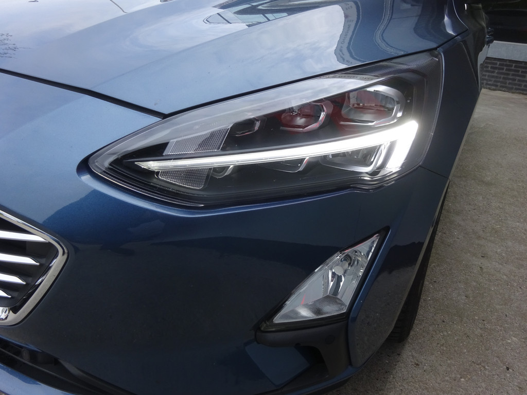 Ford Focus Wagon 1.0 ECOBOOST TITANIUM X | AUTOMAAT | A.C.C | LED | CARPLAY | ALL-SEASON!! 54445036-1.jpg | Autobedrijf Wil van der Tol